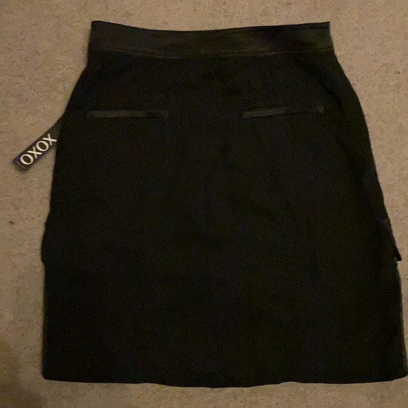 XOXO black snap button skirt. Size small. New+tags! - Picture 5 of 8
